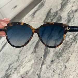 Tom Ford Butterfly Sunglasses TF518 Livia 56W Tortoise/Black 58-14-140